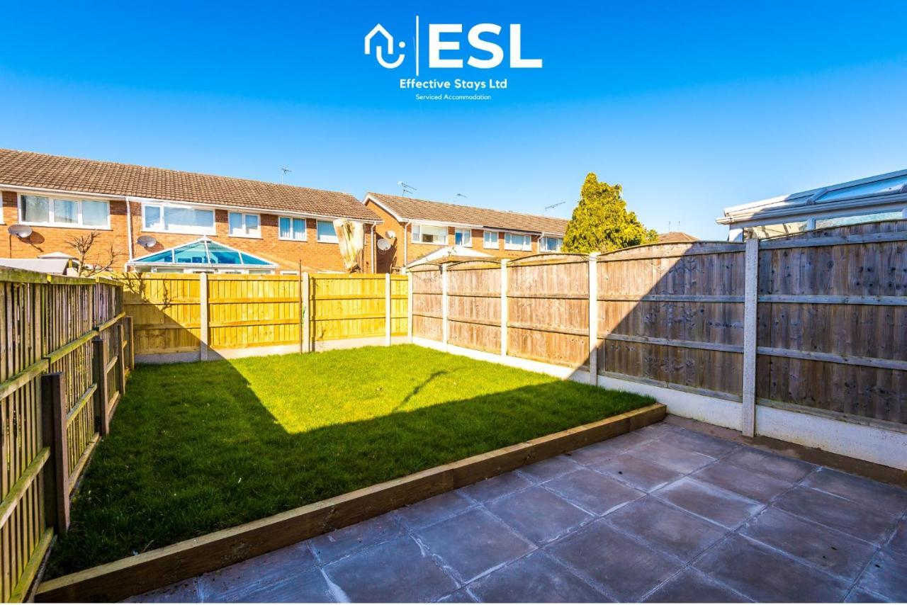 3 Bedroom House With Garden And Driveway Parking - Less Than 10 Mins From Chester City Centre Exterior foto