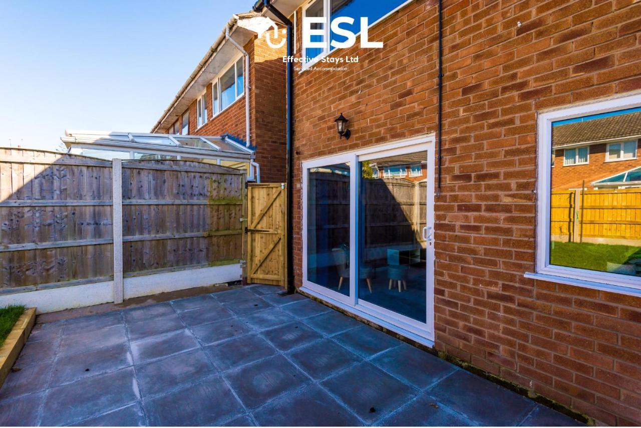 3 Bedroom House With Garden And Driveway Parking - Less Than 10 Mins From Chester City Centre Exterior foto