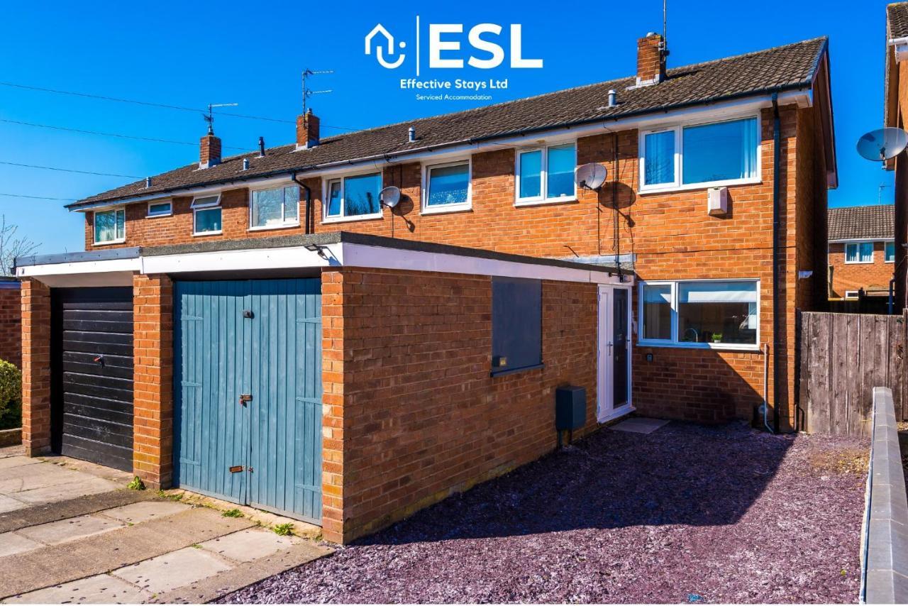 3 Bedroom House With Garden And Driveway Parking - Less Than 10 Mins From Chester City Centre Exterior foto